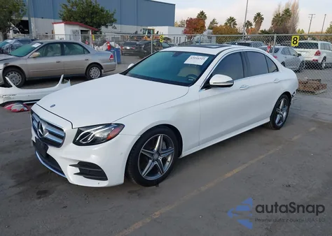 2017 Mercedes-Benz E 300 z USA, uszkodzony, nr VIN WDDZF4JB5HA165941